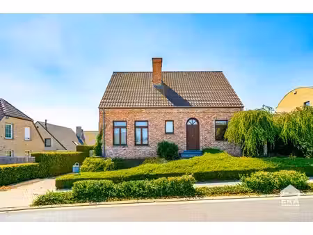 magnifique villa dans un quartier résidentiel verdoyant