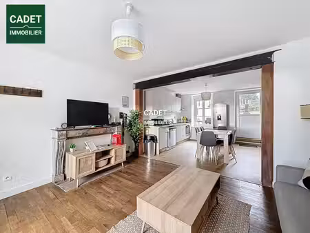 a vendre maison de bourg entièrement rénovée