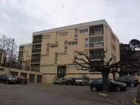 parking à louer