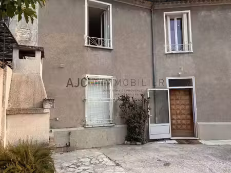 maison de ville à louer