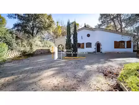 vente villa 7 pièces 220 m² à la motte (83920)  895 000 €