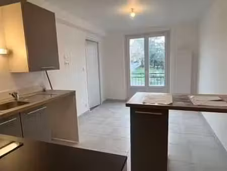 location appartement 2 pièces à saint-flour (15100) : à louer 2 pièces / 54m² saint-flour