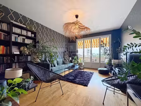 lyon 8 3 pieces 68m² excellent etat cave 233000€