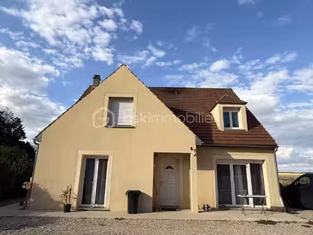 maison traditionnelle de 156 69 m² à egreville