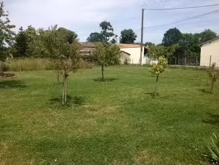 vente terrain 430 m² à saint-andré-de-cubzac (33240)  68 000 €