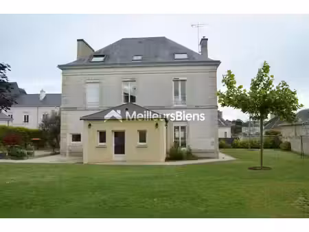 maison de maître rénovée de 220m² et annexe de 40m² en centre ville de mamers