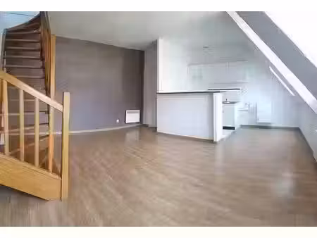 location appartement 2 pièces 61 m² à lille (59000)  751 €