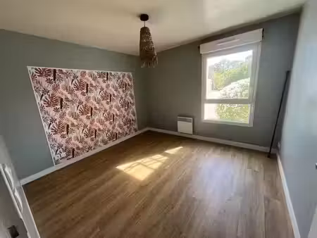 location appartement 2 pièces 38 m² à plescop (56890)  728 €