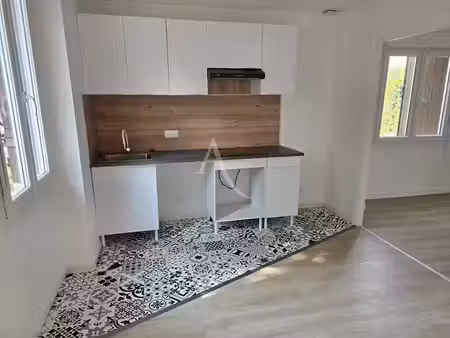 location appartement 4 pièces 80 m² à carmaux (81400)  740 €