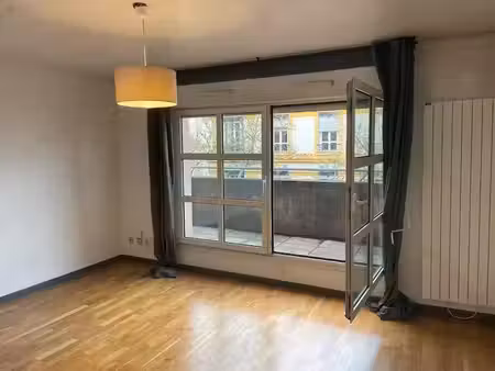 location meublée appartement 1 pièce 29 m² à lyon 8ème (69008)  690 €