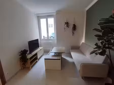location meublée appartement 2 pièces 35 m² à nantes (44000)  700 €