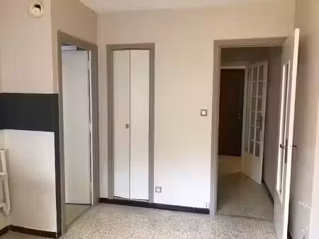location appartement 2 pièces 45 m² à marseille 1er (13001)  820 €