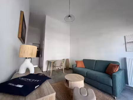 à louer studio t1 meublé avec terrasse résidence étudian