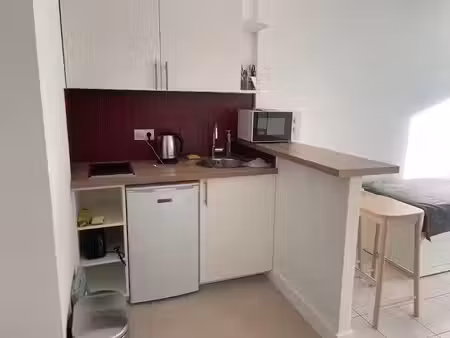 location meublée appartement 1 pièce 21 m² à paris 17ème (75017)  885 €