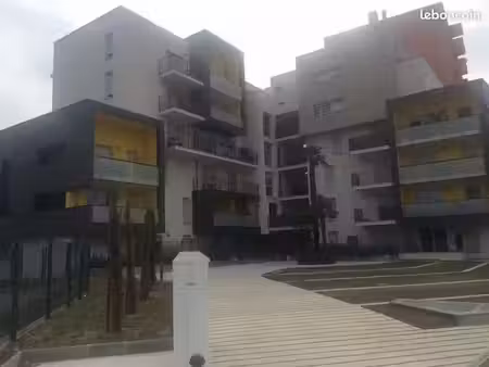 location appartement 4 pièces 74 m² à toulouse (31000)  961 €