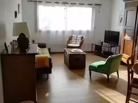 location meublée appartement 3 pièces 61 m² à montpellier (34000)  1 100 €