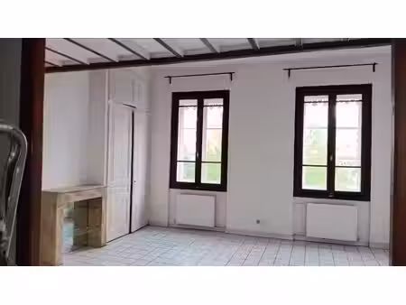 location appartement 3 pièces 72 m² à lyon 3ème (69003)  1 070 €