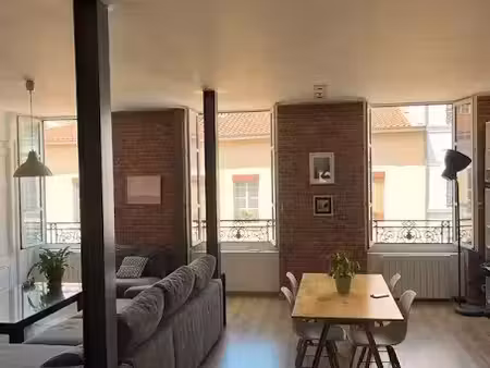 location appartement 2 pièces 68 m² à lyon 7ème (69007)  1 160 €