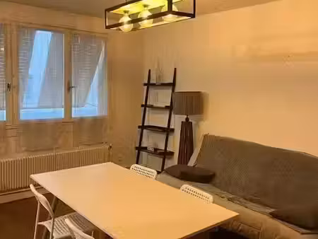 location meublée appartement 3 pièces 57 m² à lyon 7ème (69007)  1 200 €