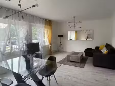 location meublée appartement 2 pièces 62 m² à talence (33400)  1 300 €