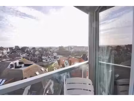 appartement ensoleillé meublé vue dégagée près mer.