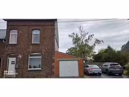 maison 3 façades à charleroi - 3 chambres (45 caractères)