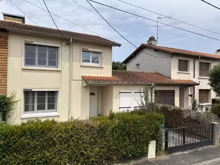 å oloron sainte marie  quartier du leclerc