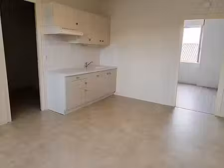 location appartement 2 pièces 36 m² à capdenac-gare (12700)  355 €
