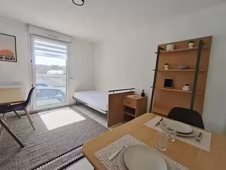 location meublée appartement 1 pièce 19 m² à metz (57000)  550 €