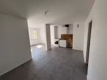 location appartement 2 pièces 50 m² à metz (57000)  680 €