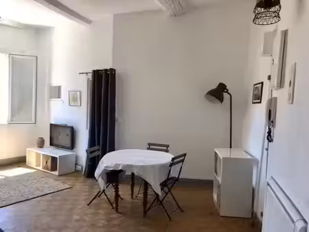 location meublée appartement 2 pièces 35 m² à aix-en-provence (13090)  890 €