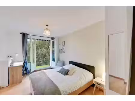 location meublée appartement 5 pièces 105 m² à grenoble (38000)  530 €