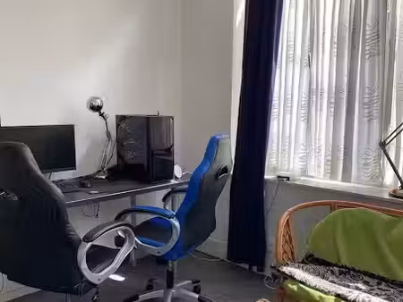 location meublée appartement 2 pièces 53 m² à lille (59000)  730 €