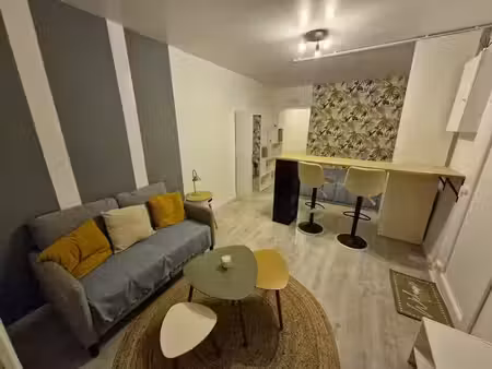 location meublée appartement 1 pièce 26 m² à metz (57000)  650 €