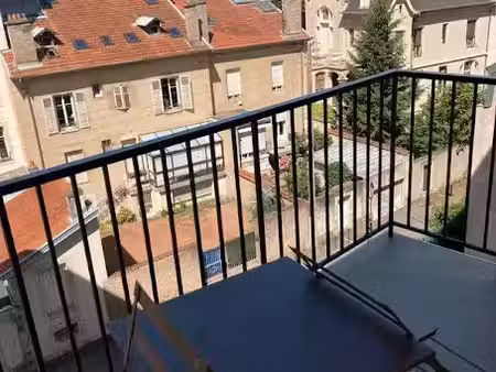 location meublée appartement 2 pièces 52 m² à nancy (54000)  750 €