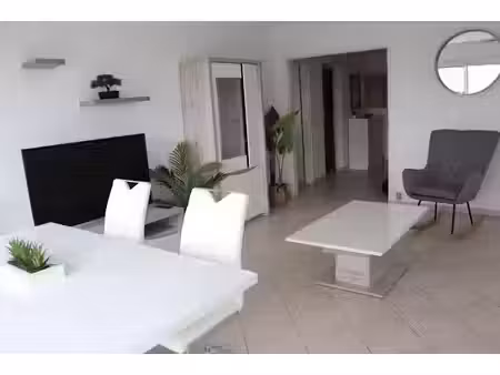 location meublée appartement 5 pièces 105 m² à saint-herblain (44800)  525 €