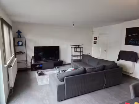 bel appartement à herstal  2 chambres