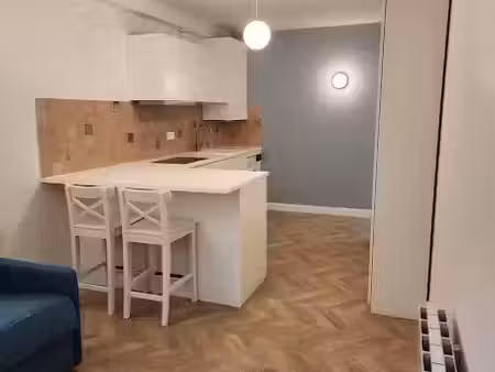 location meublée appartement 1 pièce 21 m² à aubervilliers (93300)  765 €