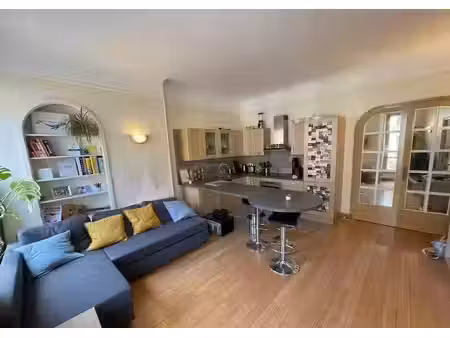 location appartement 3 pièces 55 m² à paris 2ème (75002)  2 200 €