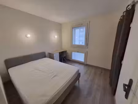 location meublée appartement 5 pièces 75 m² à toulouse (31000)  460 €