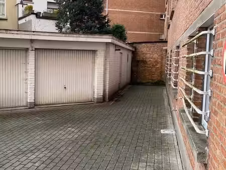 garage à louer à woluwe-saint-pierre