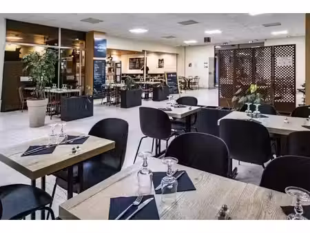 vente locaux professionnels 3 pièces 70 m² à cergy (95000)  167 000 €