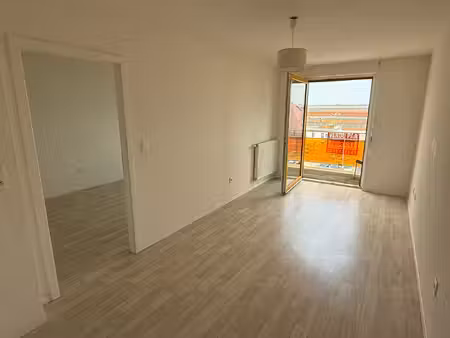 2 pieces 38m² avec balcon en dernier étage et parking sous-sol