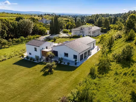 maison 195 m² + studio 50 m² . terrain 13 639 m² . cadre exceptionnel