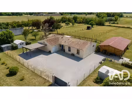 maison de village à vindelle (16430)