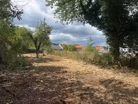 terrain constructible 685m² jemeppe-sur-sambre