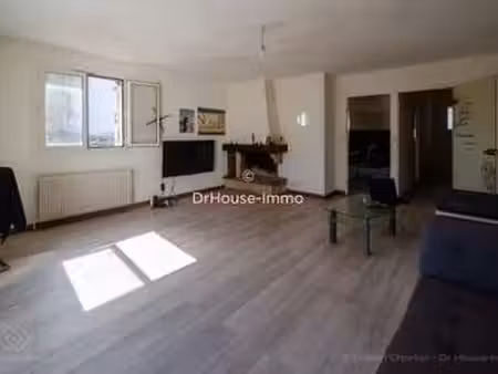 vente immeuble à saint-estèphe (33180) : à vendre / 105m² saint-estèphe