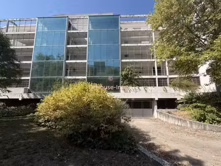 appartement de type t3 avec grand balcon et stationnement sur bègles