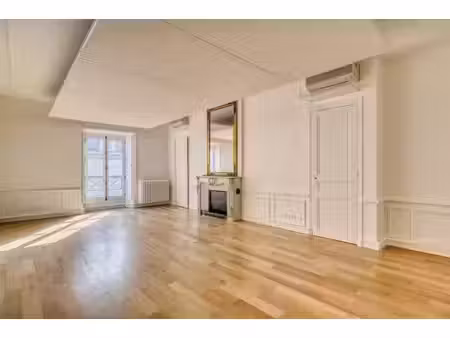 bureau 225 m² - rue royale