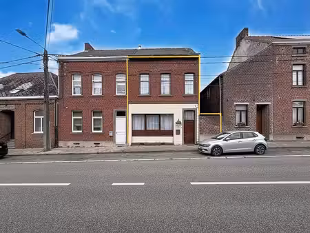maison 3 façades à toute proximité de la n25 et des commerce